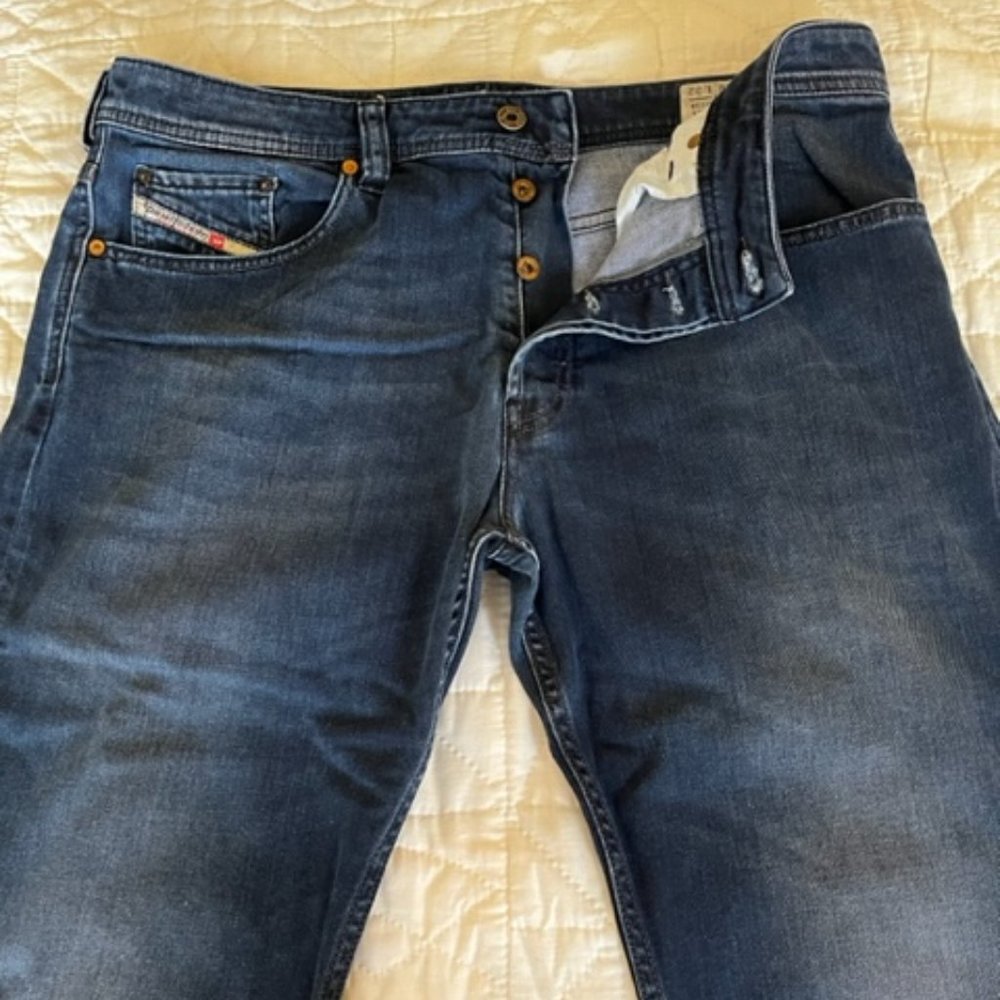 Diesel Men's Relaxed Jeans in Dark Blue Wash